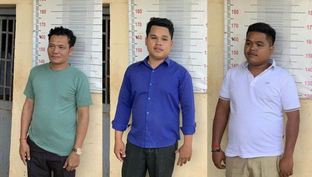 អ្នកកាសែតបីនាក់ត្រូវបានសមត្ថកិច្ចប៉ូលិសខេត្តព្រះវិហារចាប់ខ្លួនកាលពីថ្ងៃទី២២ ខែវិច្ឆិកា ឆ្នាំ២០២២។ រូបភាពផ្តល់ឱ្យ