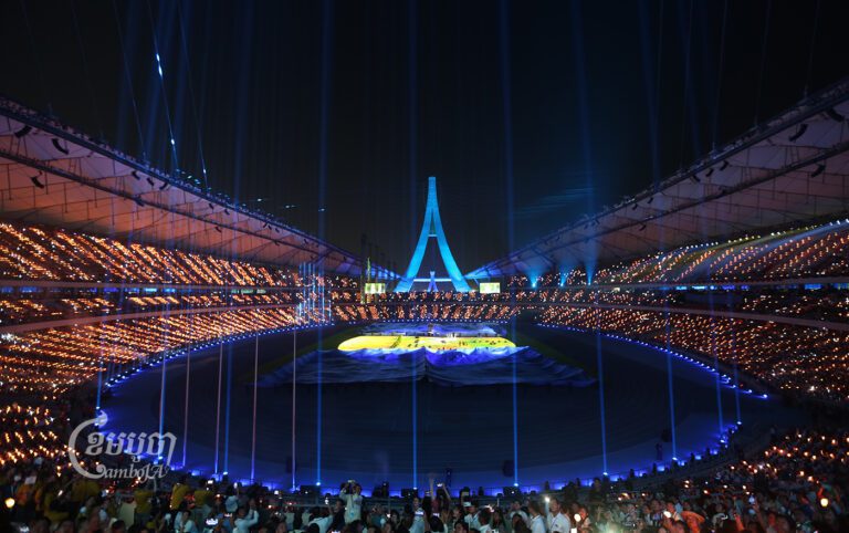 ពិធីបើកការប្រកួតកីឡាអាស៊ីអាគ្នេយ៍លើកទី៣២ ដែលបានចាប់ផ្តើមពីថ្ងៃទី៥ ខែឧសភា ហើយនឹងប្រព្រឹត្តទៅរហូតដល់ថ្ងៃទី១៧ ខែឧសភា ឆ្នាំ២០២៣។ ប្រទេសចំនួន១១ ដែលជាប្រទេសសមាជិកអាស៊ានបានបញ្ជូនអត្តពលិករបស់ពួកគេទៅចូលរួមការប្រកួតនេះ។ ខេមបូចា/ ព្រីង សំរាំង