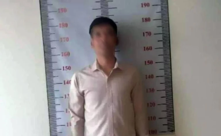 លោក កាម៉ារូទីន ស៊ូហៃមី នៅឯទីស្នាក់ការនរគបាល ដែលបង្ហោះដោយ Freshnews ។