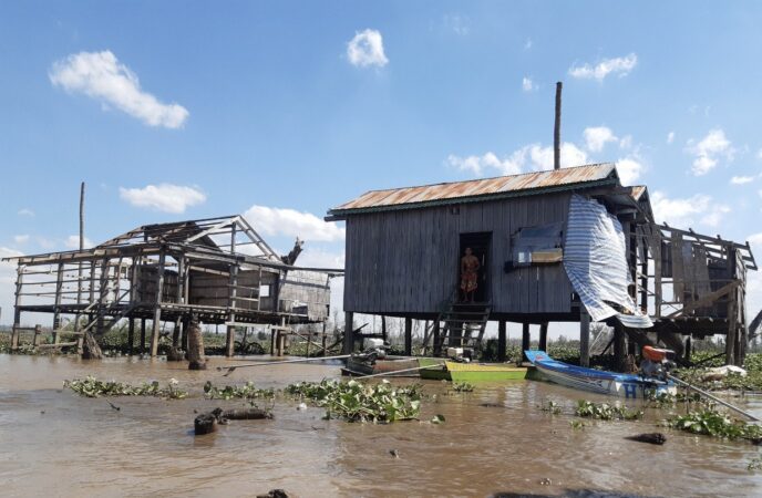ទឹក​លិច​ផ្ទះ​ប្រជា​ពល​រដ្ឋ​ក្រោយ​ទំនប់​វារីអគ្គសនី​សេសាន​ក្រោម​២​បាន​សាងសង់​នៅ​ក្នុង​ភូមិក្បាល​រមាស​ចាស់ ខេត្ត​ស្ទឹង​ត្រែង។ រូបភាព​ថត​កាលពី​ខែកុម្ភៈ ឆ្នាំ២០២២។ (International River)
