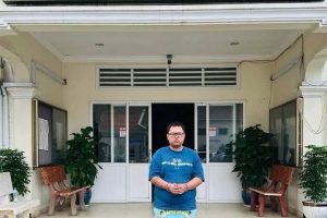 ជនល្មើសឈ្មោះ សេង ពៅ ភេទប្រុស អាយុ២៥ឆ្នាំ ត្រូវបានបញ្ជូនដល់នាយកដ្ឋានព្រហ្មទណ្ឌ បន្ទាប់ត្រូវបានចាប់ខ្លួននៅភូមិព្រែកស៊ឹង សង្កាត់សំពៅពួន ក្រុងសំពៅពួន ខេត្តកណ្ដាល នៅថ្ងៃទី២៨ ខែសីហា ឆ្នាំ២០២៥។ (រូបភាព៖ នាយកដ្ឋាននគរបាលព្រហ្មទណ្ឌ នៃអគ្គសង្នការដ្ឋាននគរបាលជាតិ)