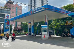 ស្ថានីយប្រេងឥន្ធនៈPTT មួយកន្លែង ក្នុងរាជធានីភ្នំពេញ ថ្ងៃទី៥ ខែសីហា ឆ្នាំ២០២៥។ (ខេមបូចា/ ព្រីង សំរាំង)