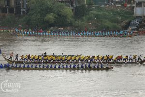 ការប្រារព្ធព្រះរាជពិធីបុណ្យអុំទូក បណ្តែតប្រទីប និងសំពះព្រះខែ អកអំបុក នៅតាមដង ទន្លេសាប មុខព្រះបរមរាជវាំង រាជធានីភ្នំពេញ ដែលប្រព្រឹត្តទៅនៅថ្ងៃទី១១-១៤ ខែវិច្ឆិកា ឆ្នាំ២០២៤។ (ព្រីង សំរាំង)